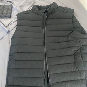 Lululemon puffy vest. Mens xl.